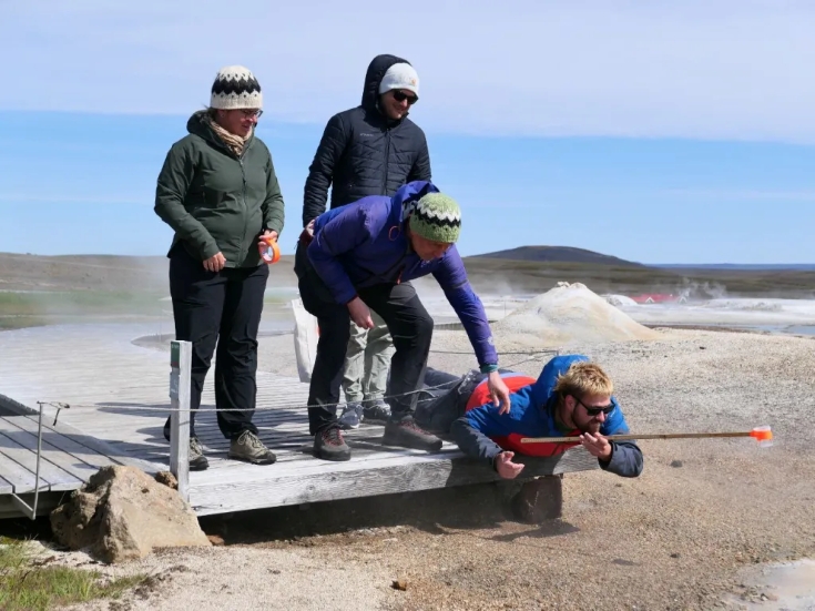 self.bildunterschrift